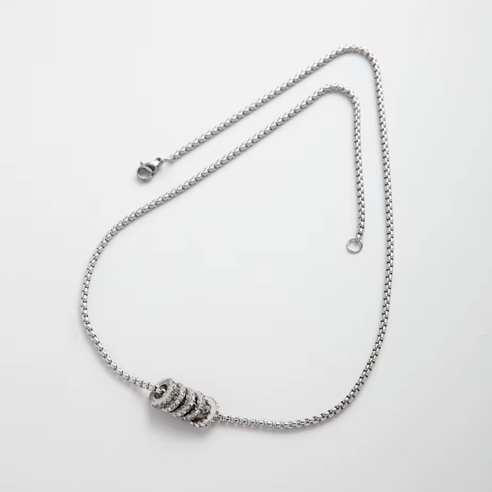 AMD Gold Necklace with Charm Rings - Picture 4 of 7